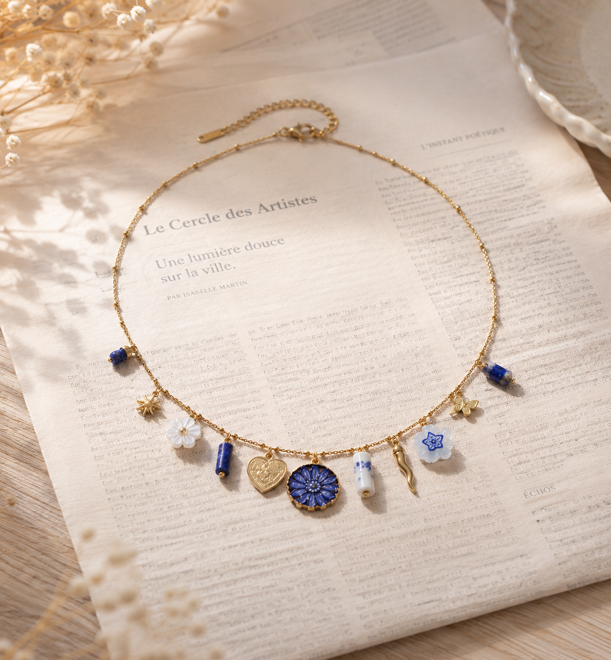 Collier Blue
