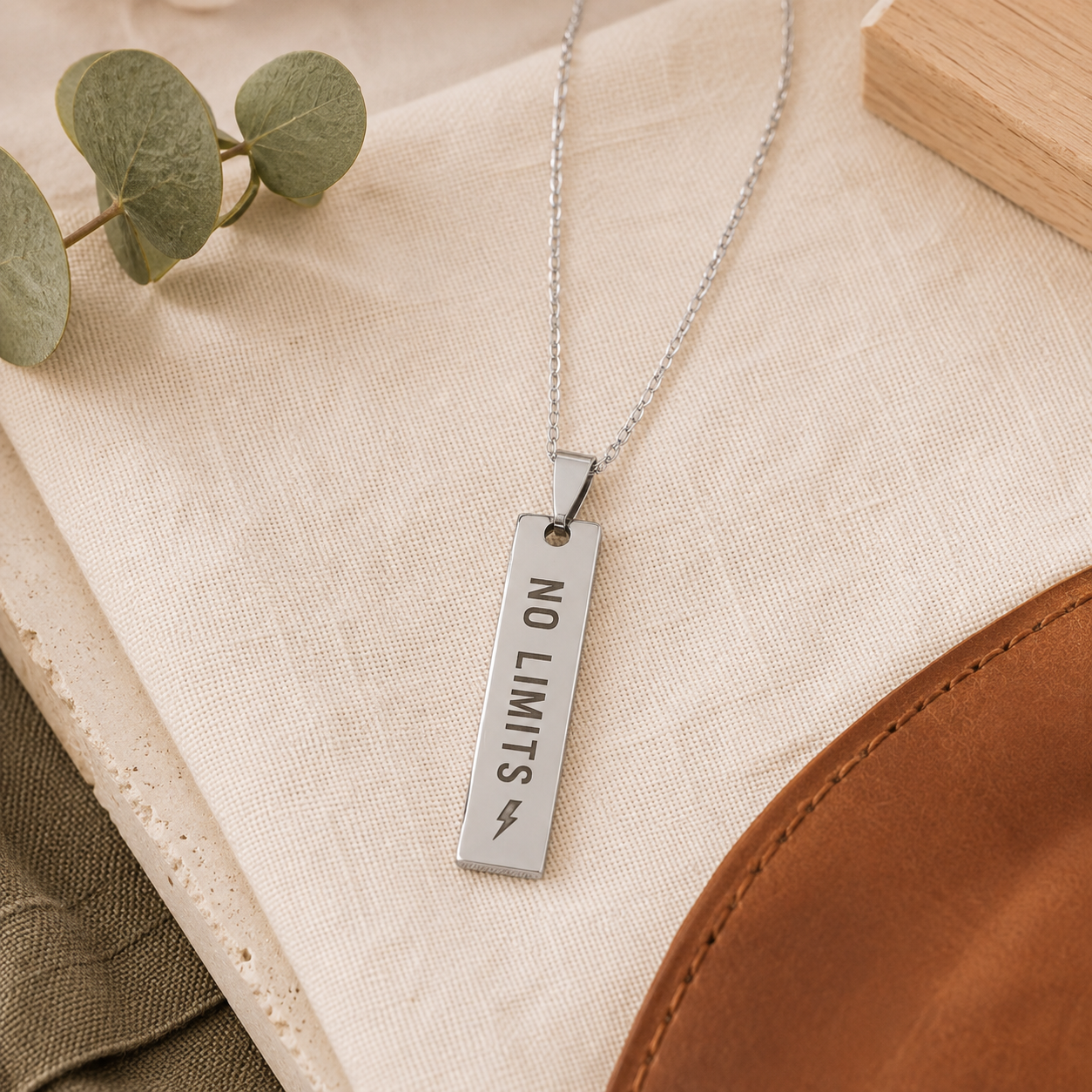 Collier plaque personnalisé – Gravure prénom, date ou message