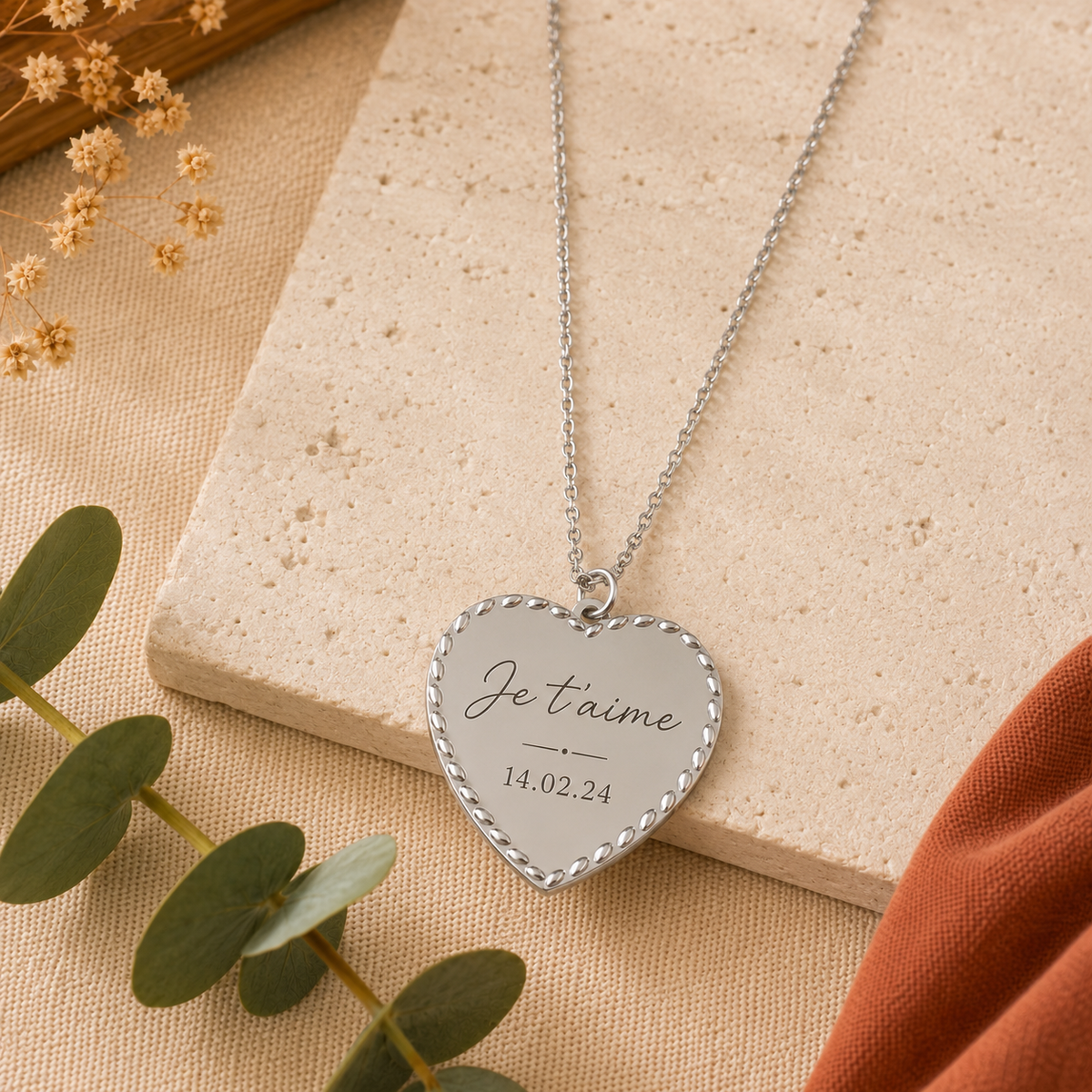 Collier cœur personnalisé argenté avec gravure sur mesure