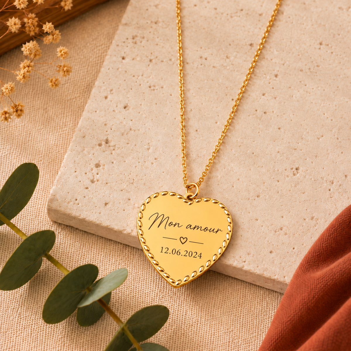 Collier cœur personnalisé doré avec gravure sur mesure